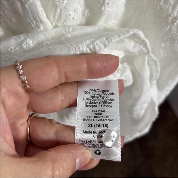 Time and Tru Womens Ruffle Eyelet Dress with Flutter Sleeves Vivid White Size XL - Picture 10 of 11